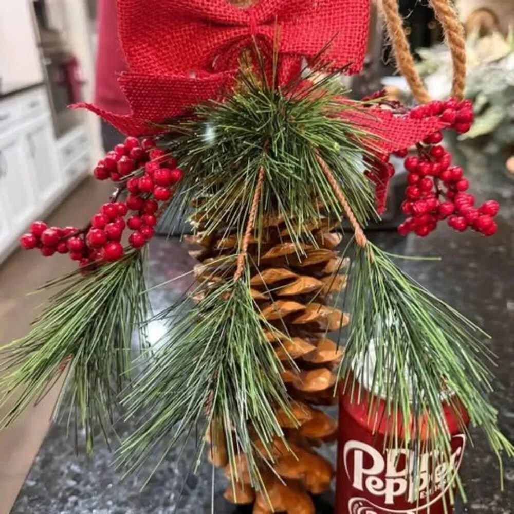 Holiday Christmas Pinecones